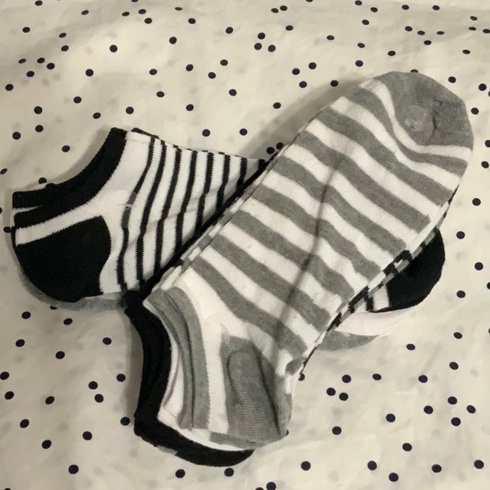 🆕womens 12 pairs no show 🧦 socks. Size 5-10
